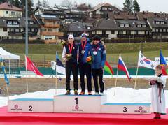 Linus Heidegger wird auf den 3000m Zweiter. Er muss sich nur dem amtierenden Juniorenweltmeister Holländer Patrick Roest geschlagen geben.